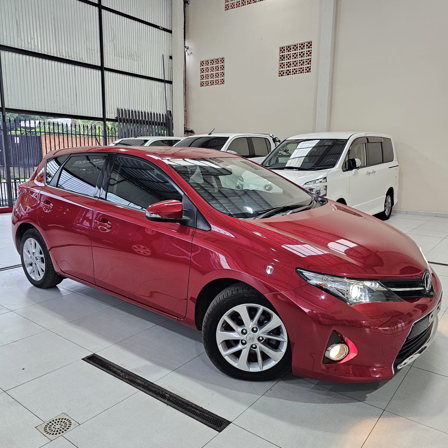 Toyota AURIS 2012
