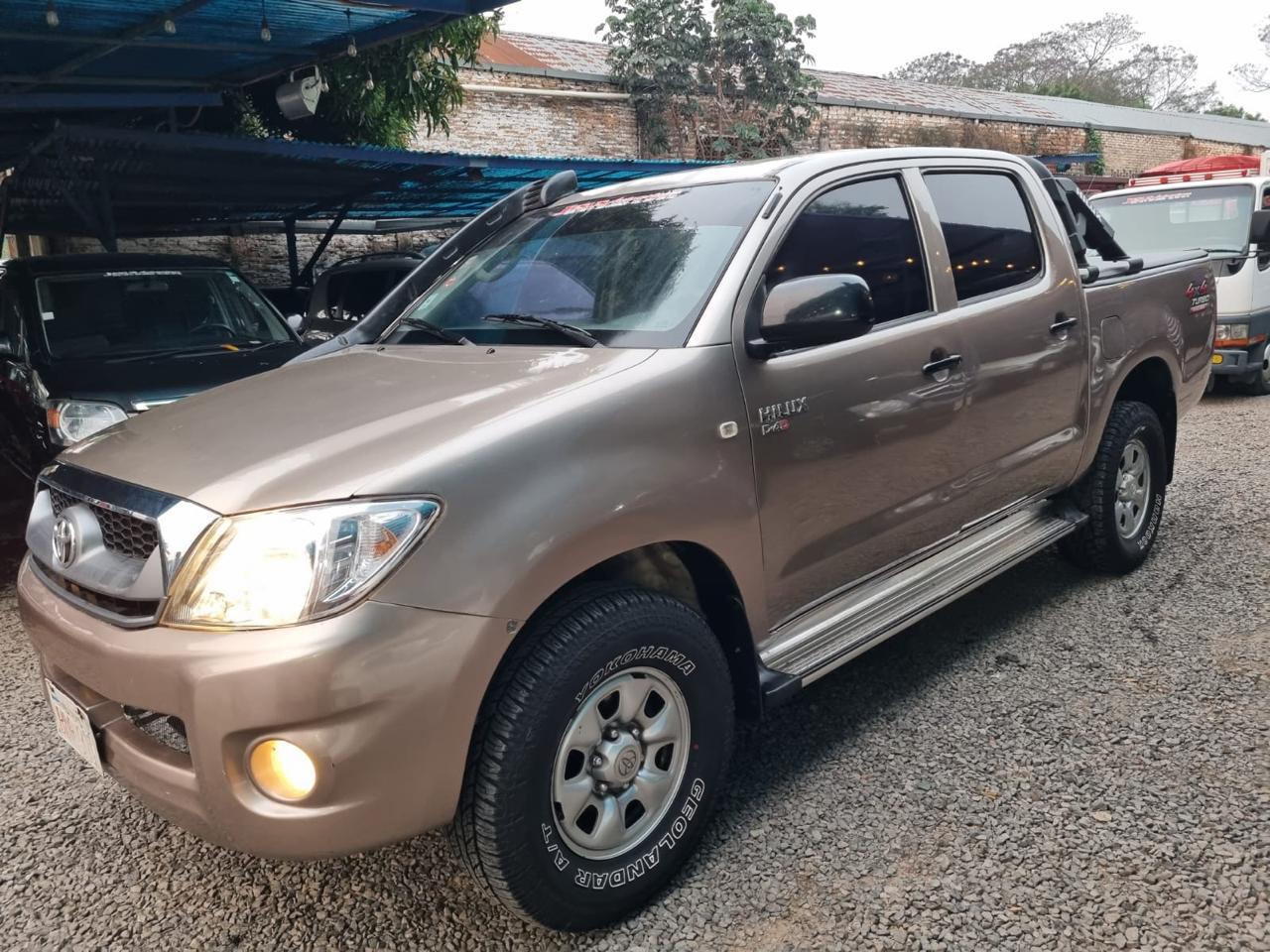 Toyota HILUX 2009