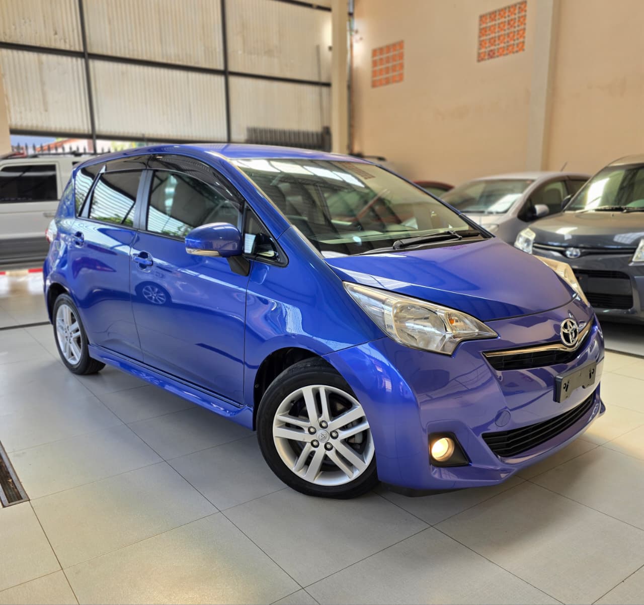 Toyota RACTIS 2010