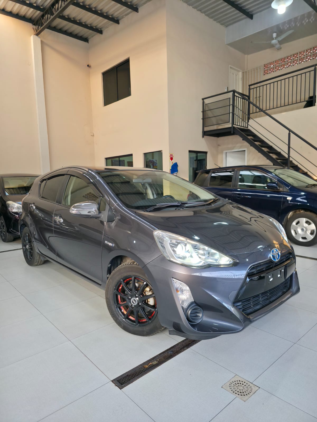 Toyota AQUA 2015