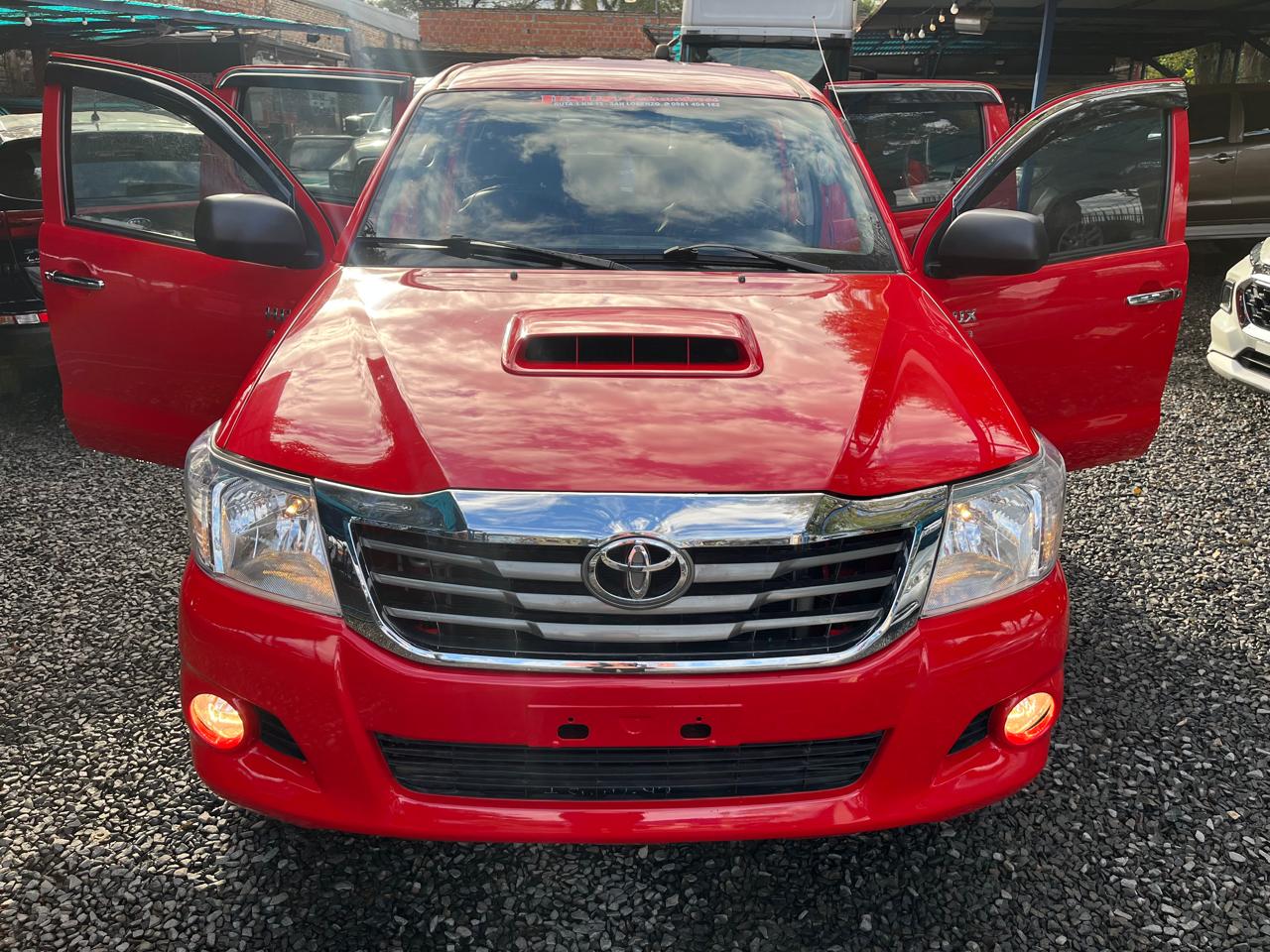 Toyota HILUX 2013