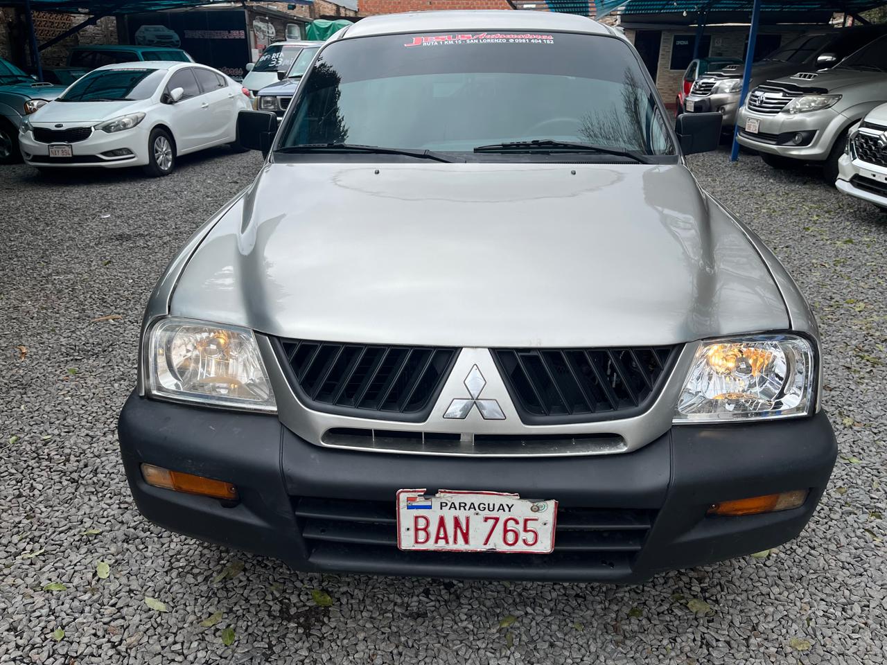 Mitsubishi L200 2005