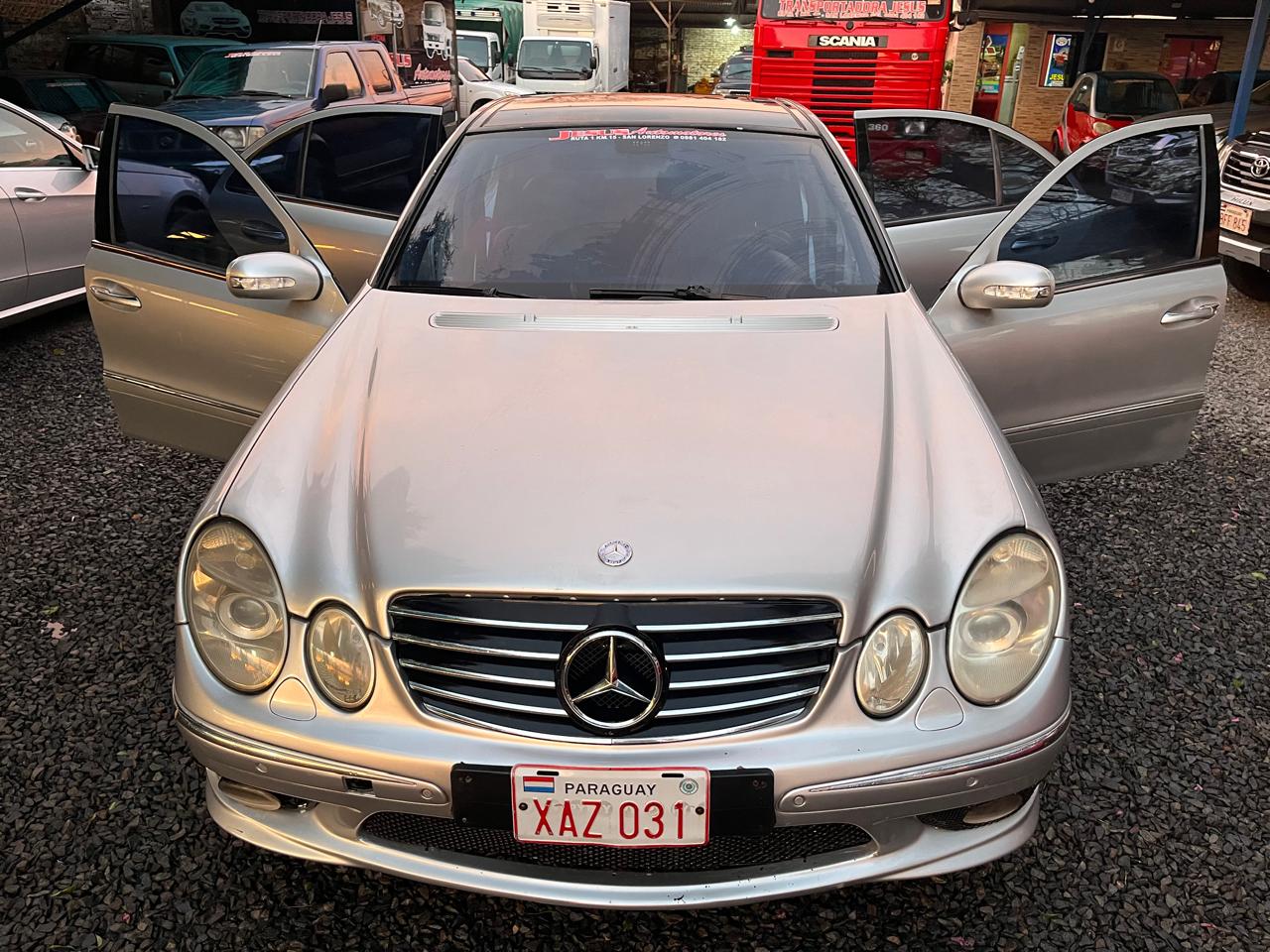 Mercedes-Benz E350 2004